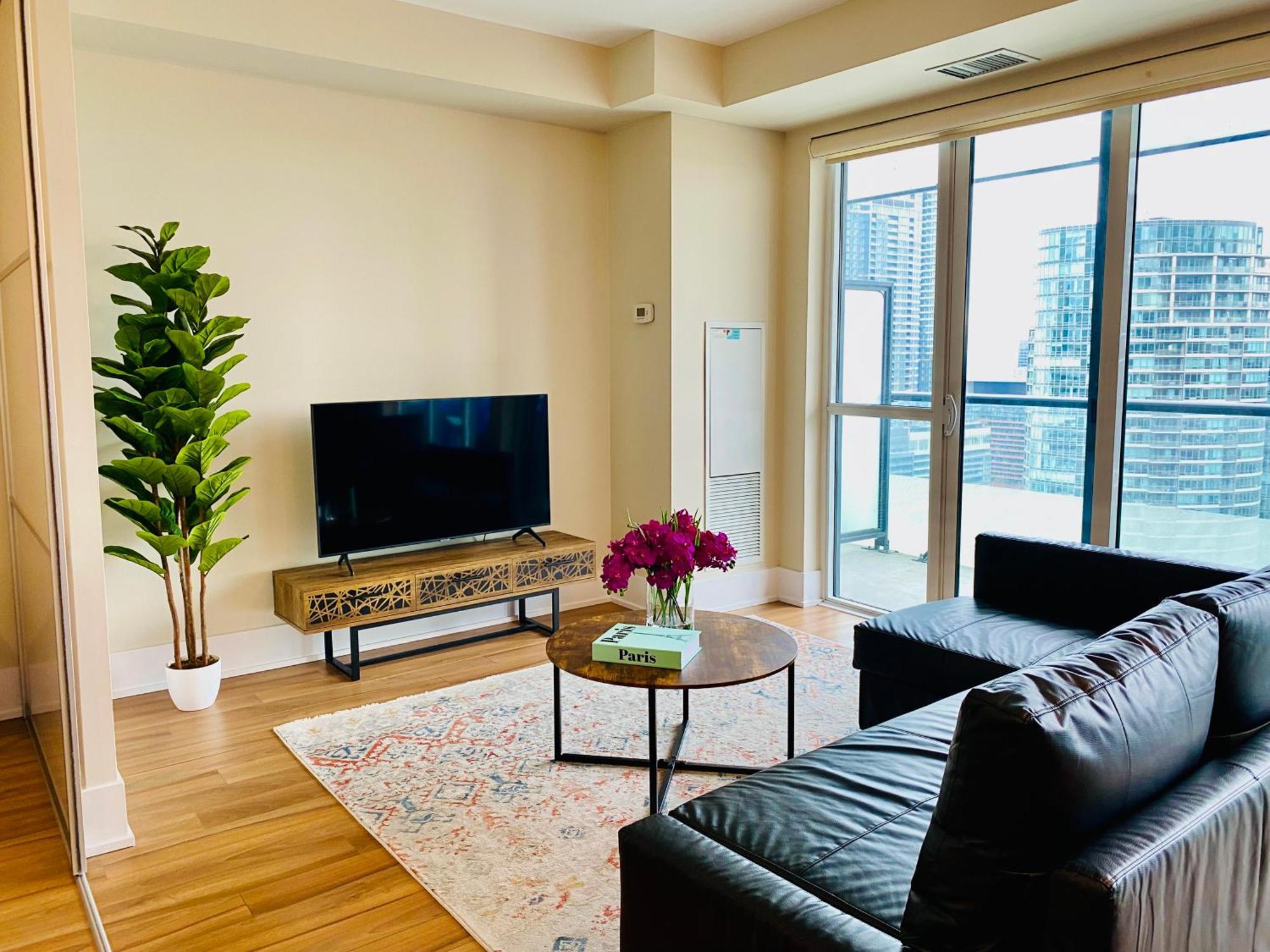 Central Toronto Suite - Free Parking, City Views, Near Cn Tower Exterior foto