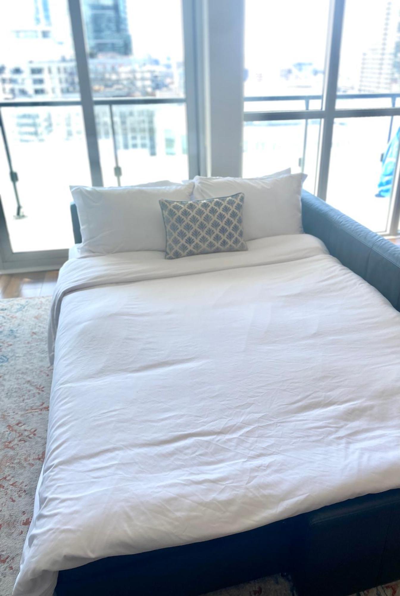 Central Toronto Suite - Free Parking, City Views, Near Cn Tower Exterior foto